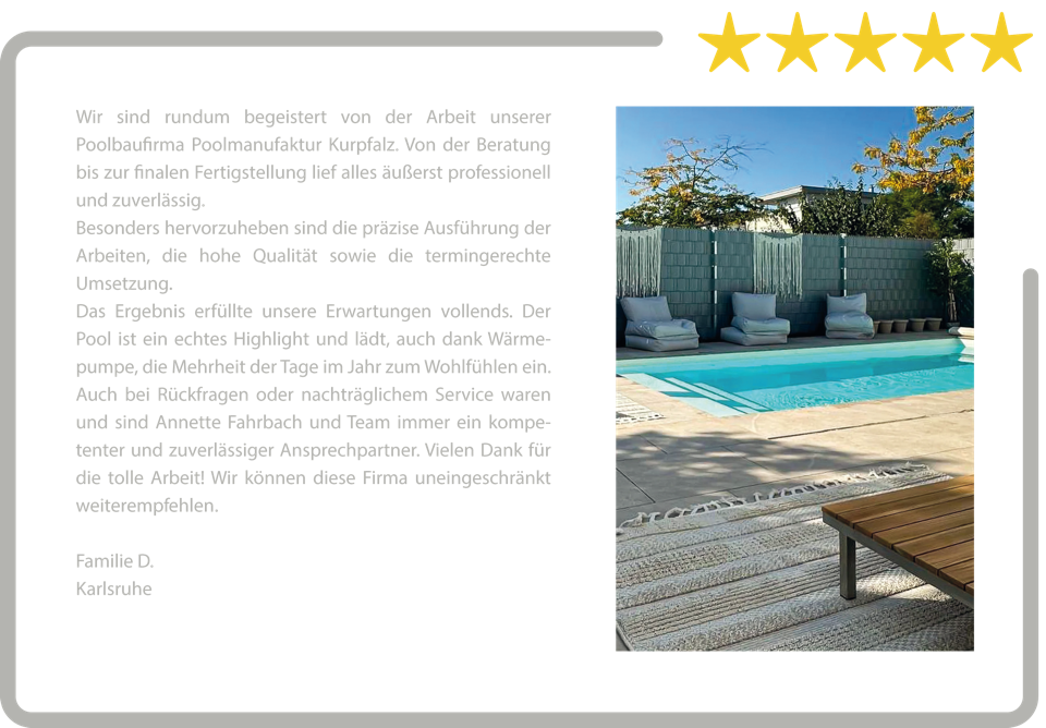 Eine Bewertung mit fünf gelben Sternen, daneben ein Foto eines Pools mit Liegestühlen und einem Holzzaun im Hintergrund.